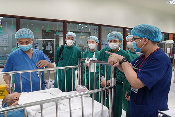 医学部が衛生学公衆衛生実習でベトナム国立小児病院およびハノイ医科大学、JICAベトナム事務所と学生交流プログラムを実施しました