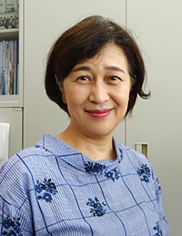 Photograph of Professor Tomoko Shinomura